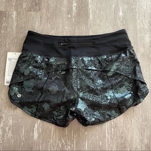 Lululemon Speed Up Short MR Long *4" - Logo Flourish Black Iridescent Foil